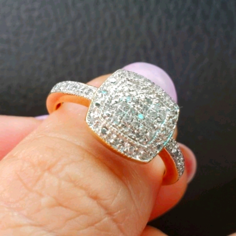 Ring size 8 10k gold with real diamonds